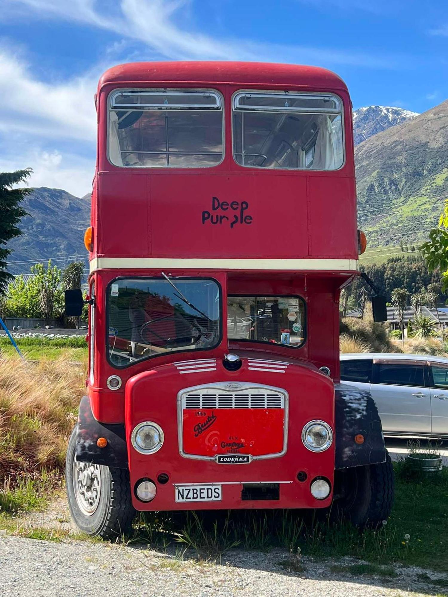 Decker Daze Queenstown Buitenkant foto